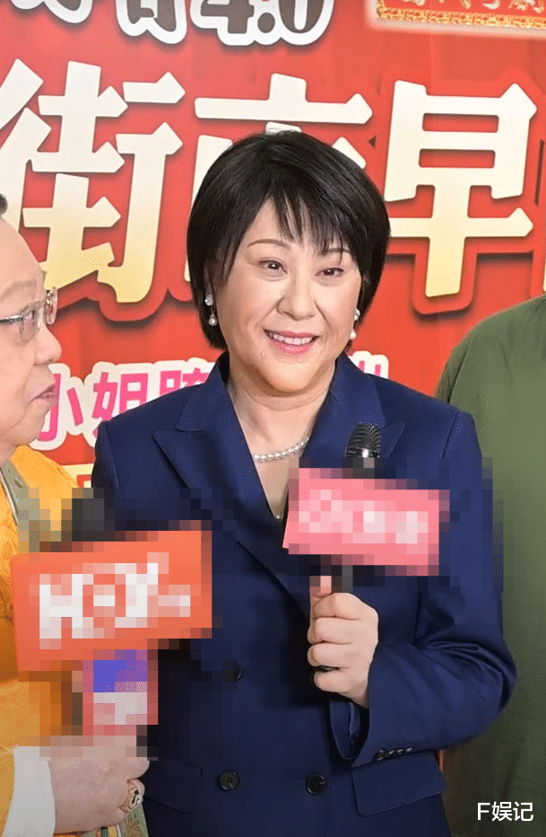 江欣燕以新剧造型参加宣传活动 脸部表情不自然 网友直呼认不出