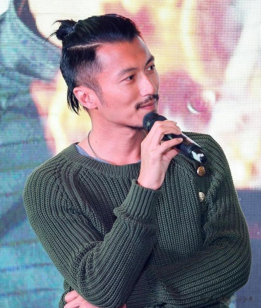 不喜欢有胡子的男人，这17位除外，不油不作，反差感让人眼前一亮