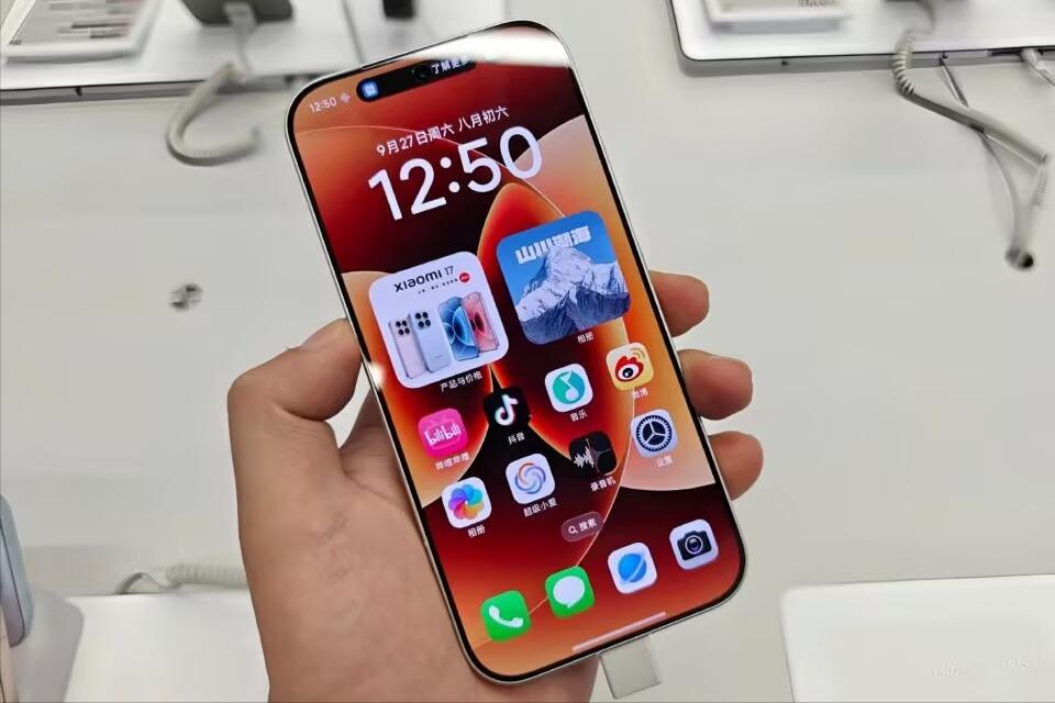 小米“小鋼炮”加量不加價！極窄直屏+徠卡三攝，國補后僅3999元