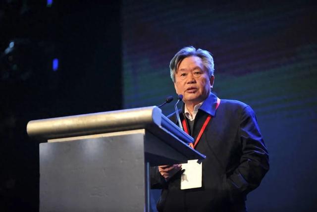 李國杰院士“七問”DeepSeek