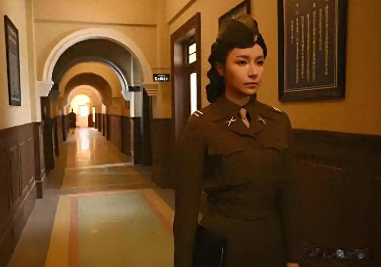 她比吴越漂亮,比曾黎年轻,却是连于和伟都带不动的“戏混子”