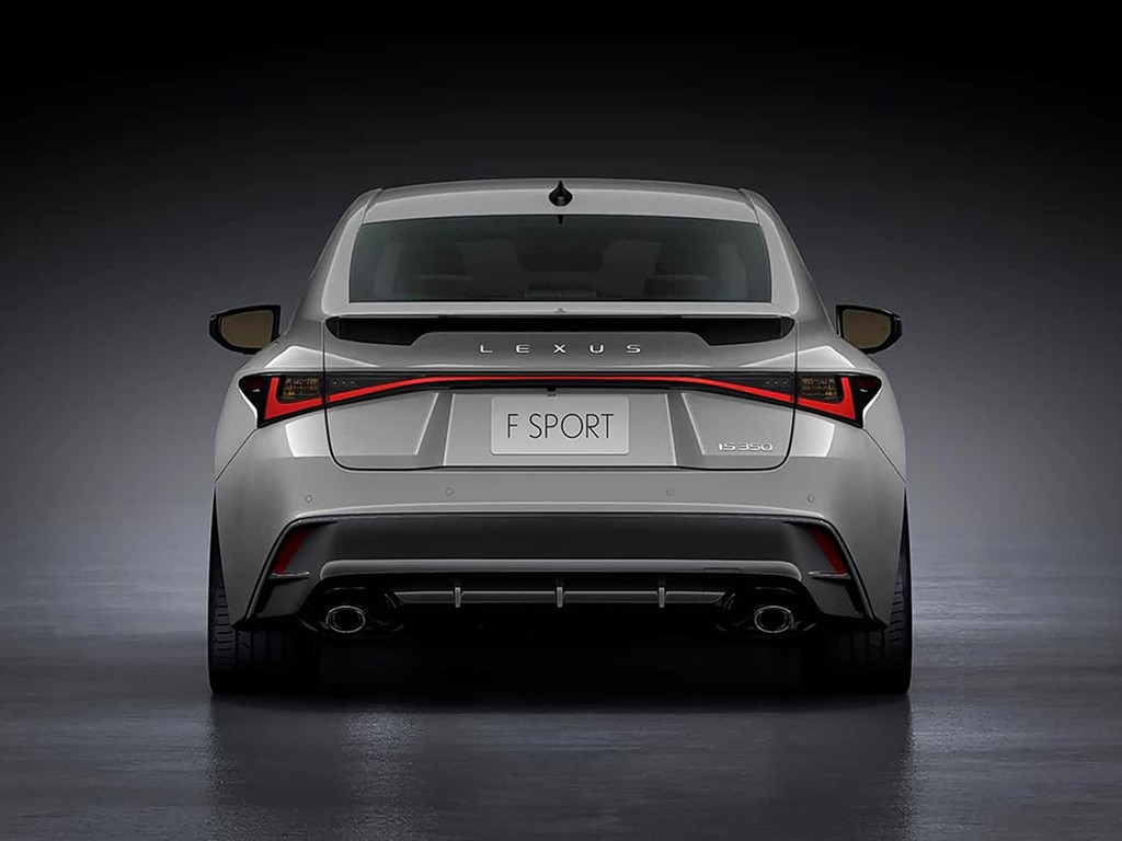 这不凯美瑞前脸吗？新款雷克萨斯IS官图发布，国内或再次无缘引进