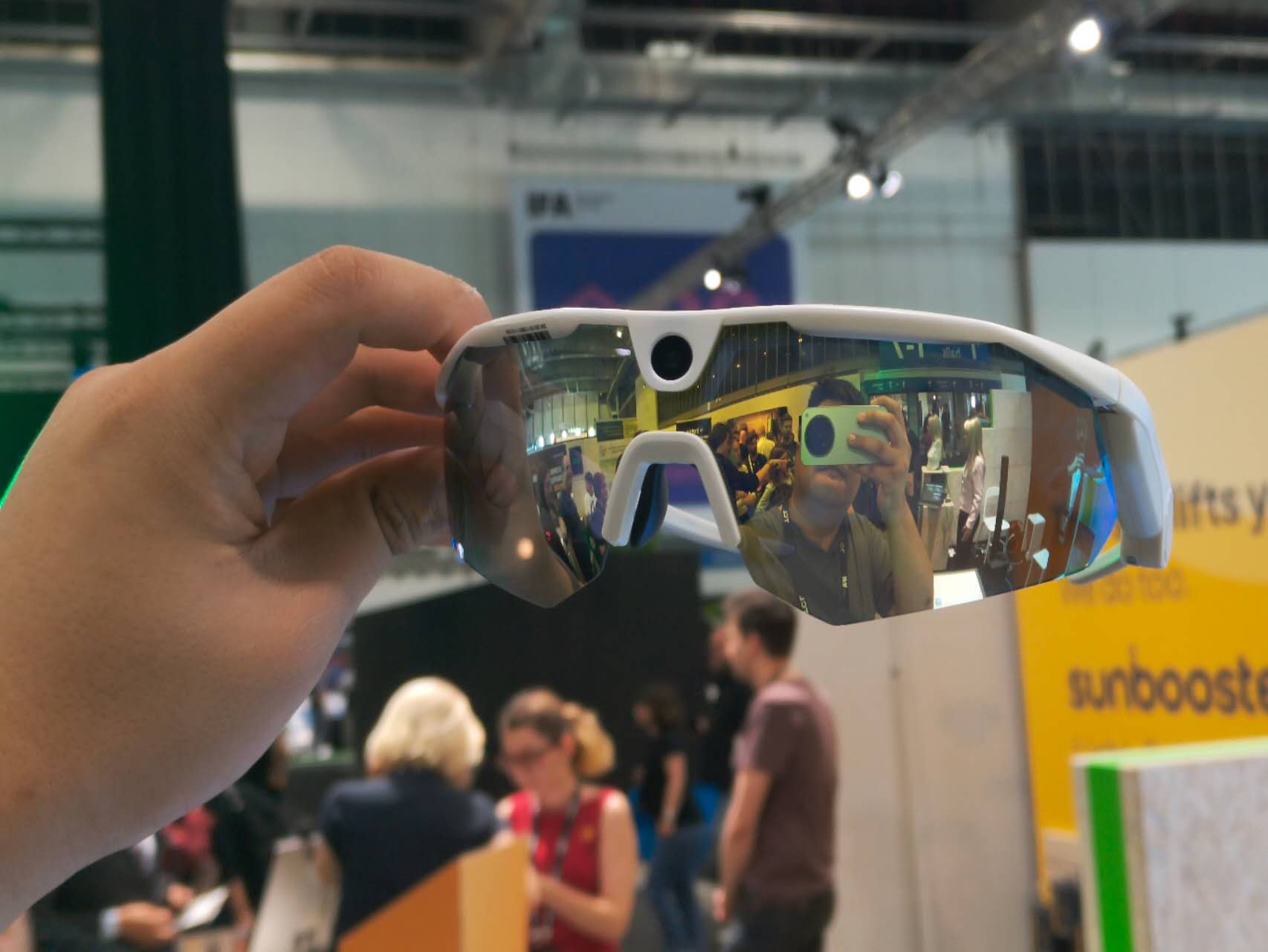 智能眼镜狂卷IFA:AR交互成标配,产品“做减法”迎质变时刻