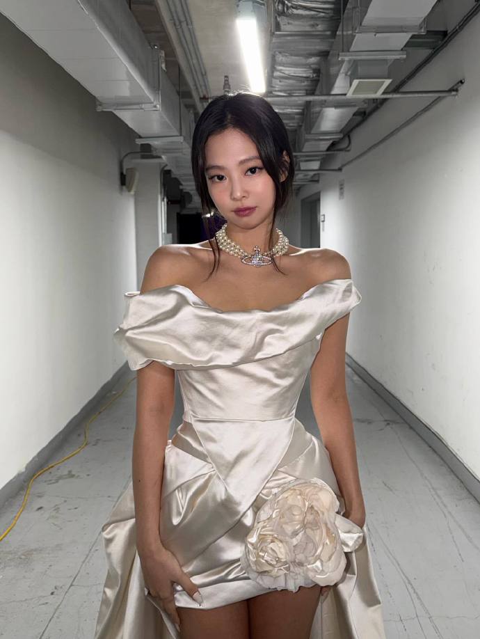 Jennie新造型更新喽