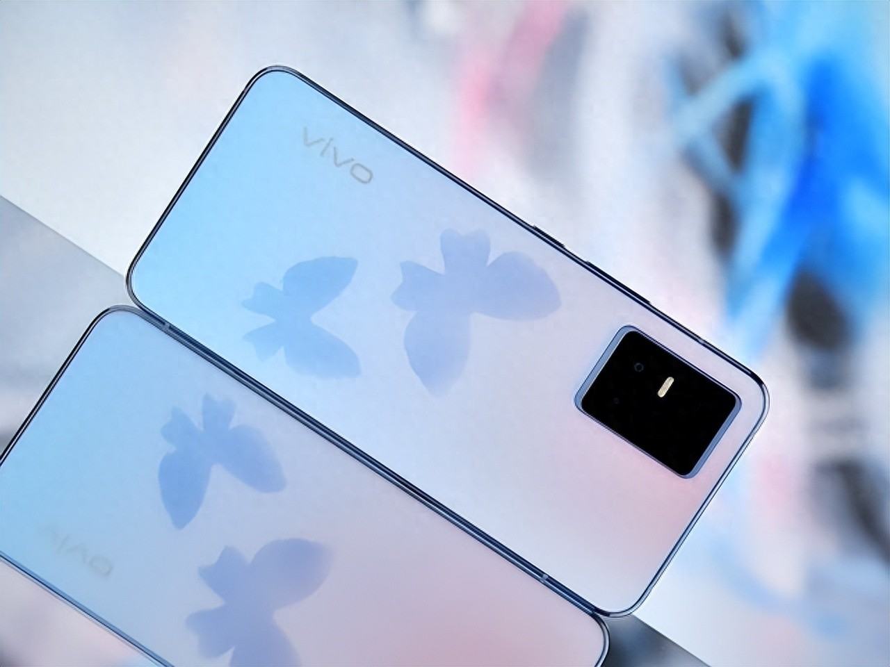 2000元直接撿漏？不吹參數，聊聊被嚴重低估的拍照偏科生