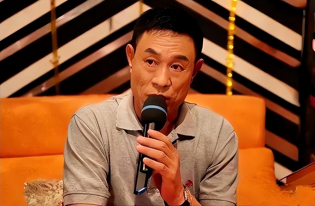 她一嫁演员祝延平,二嫁杜淳老爸杜志国,现在老了与儿子相依为命