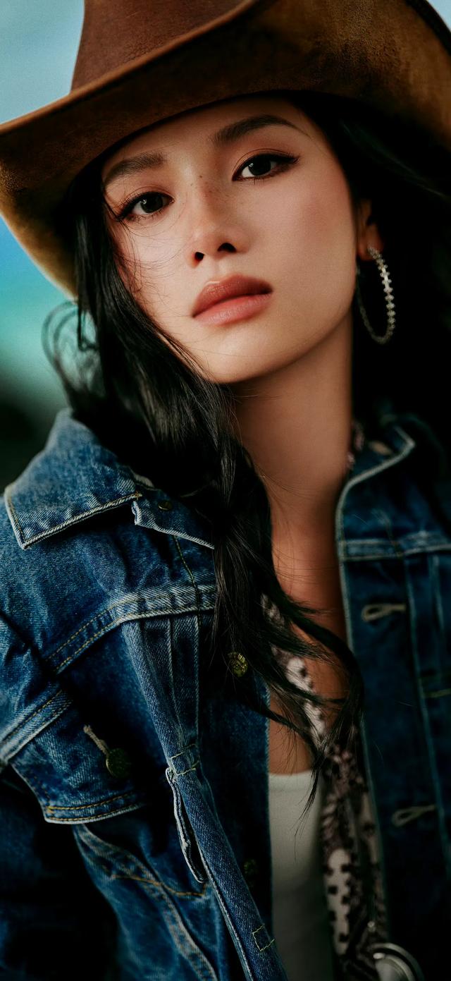 张婧仪西部牛仔造型美的嘞，张婧仪高清壁纸