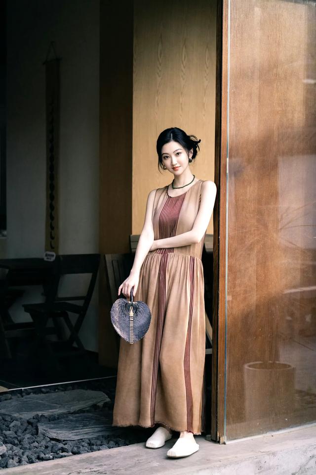 景甜，倚栏思君，心动的感觉