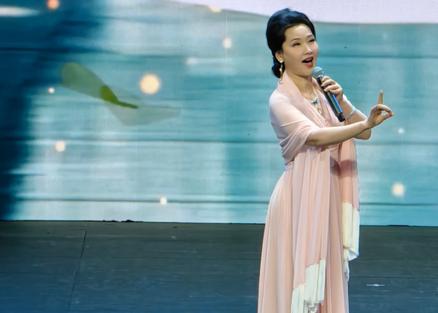 《一路繁花2》开始录制，竟集齐五位影后，当红流量小生参与录制