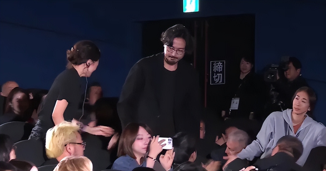 演都不演了！王传君获封影帝不到24小时，令人恶心的一幕就发生了