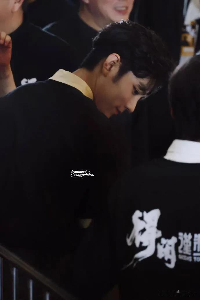 肖战亲吻被拒三次,职业素养闪耀幕后