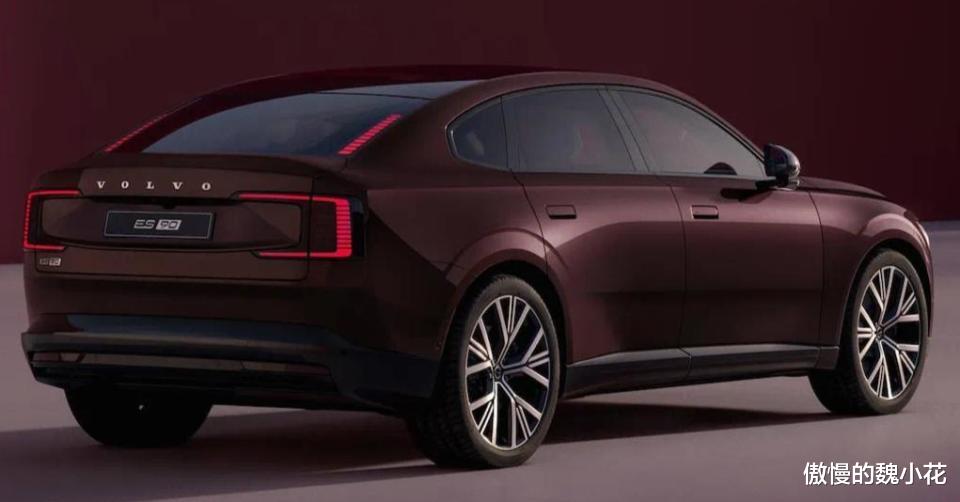 顶级颜值带智驾!沃尔沃全新ES90官图发布,正式启用纯电驱动