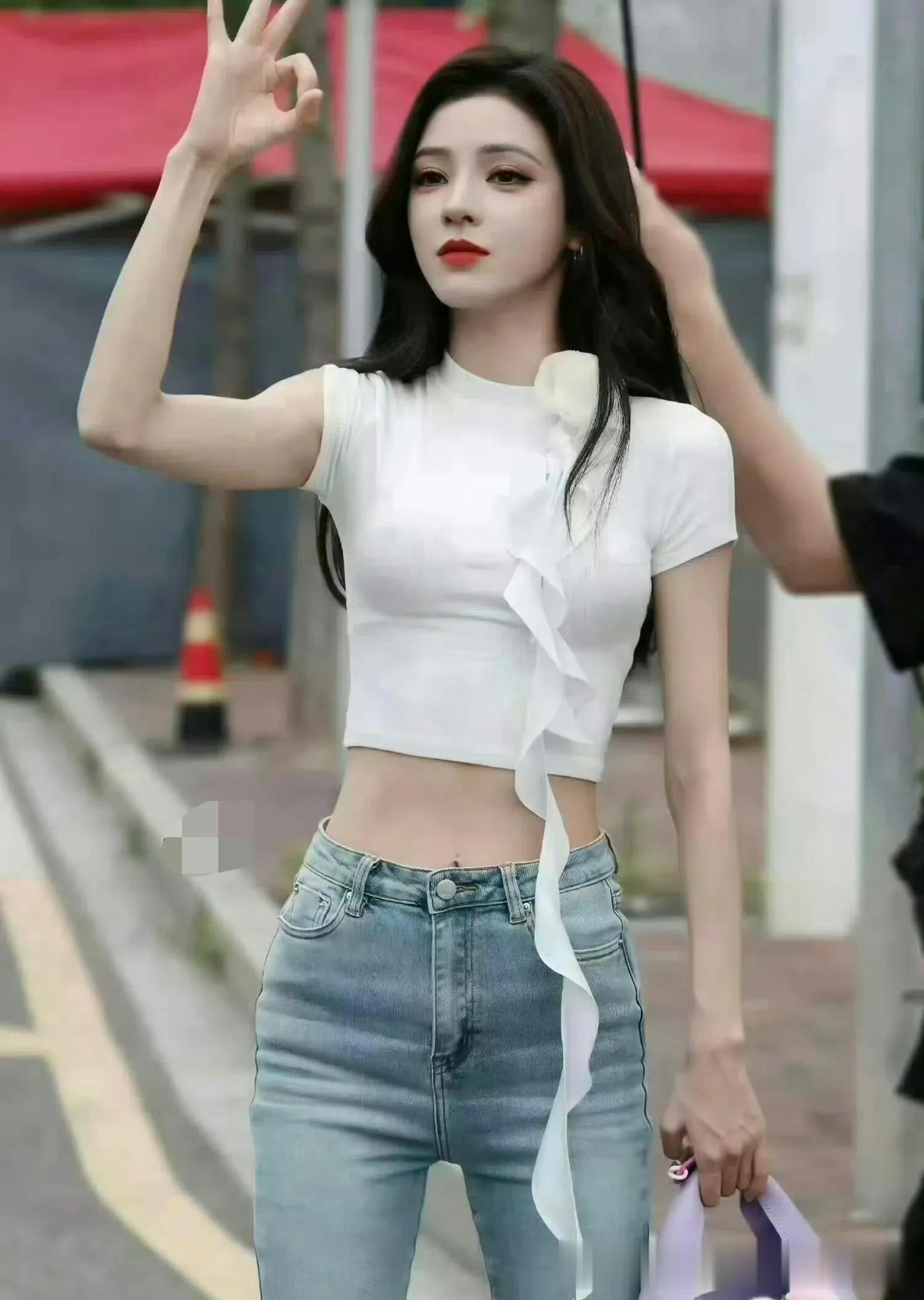 张予曦身材，姐姐腰臀比真的绝了