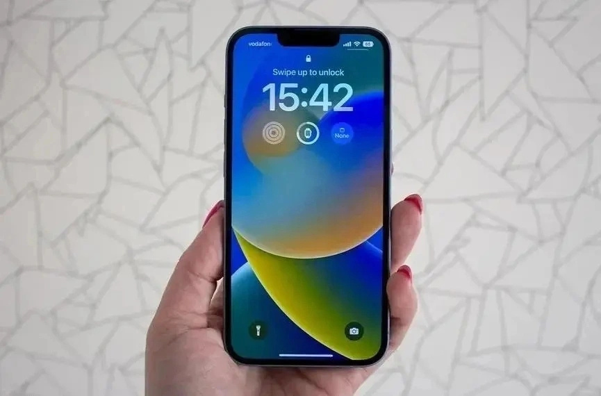 iPhone14宣布清仓,成为618“最受欢迎”中端机,标配版售价腰斩