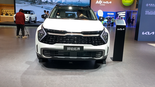 起亚准备退出中国吗？全系车型大降价，狮铂拓界嘉华降7万