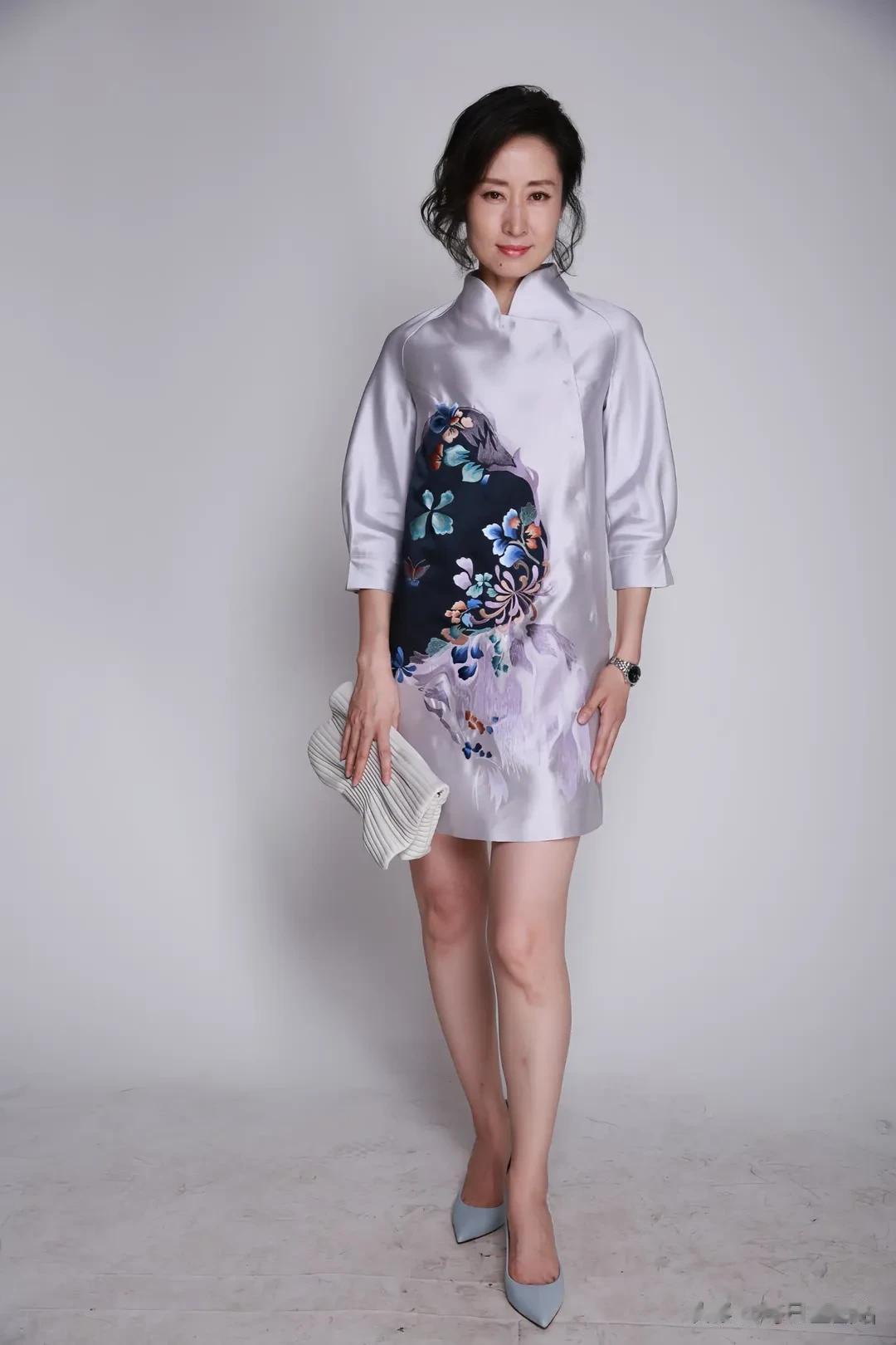 明星写真图片｜刘敏涛