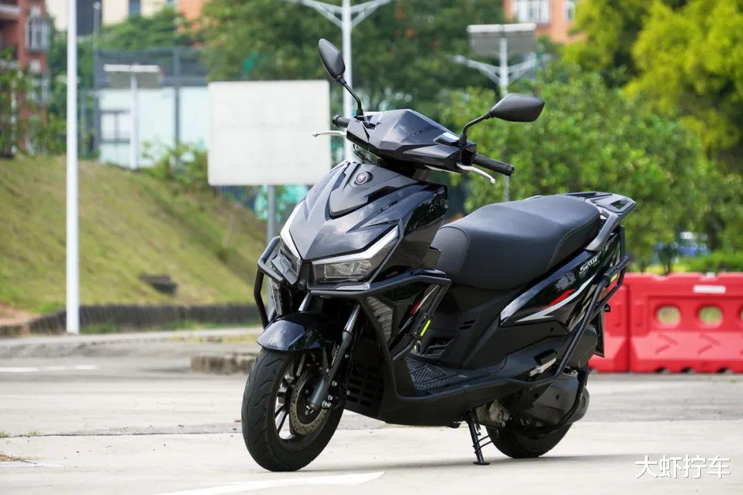 满配实用的高性价比解决方案:豪进SR07试驾测评