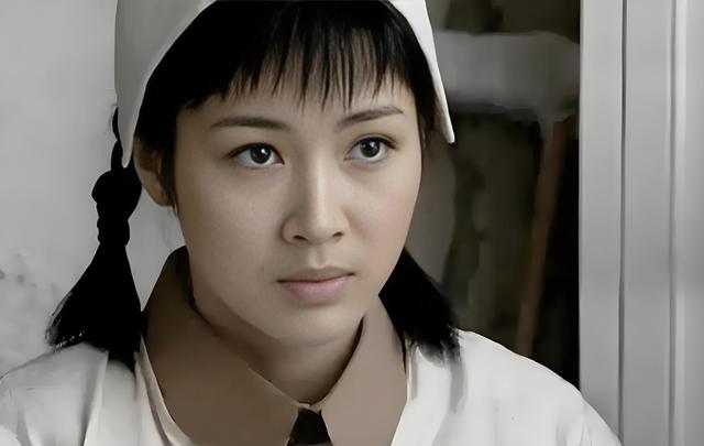 《亮剑》20年后，两位演员遗憾离世，漂亮的秀芹低调嫁人