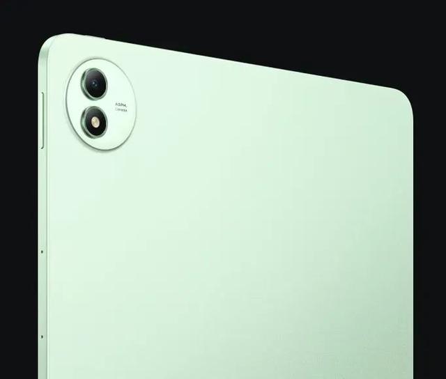 iQOO 轻薄电竞平板曝光,8.35 英寸LCD屏