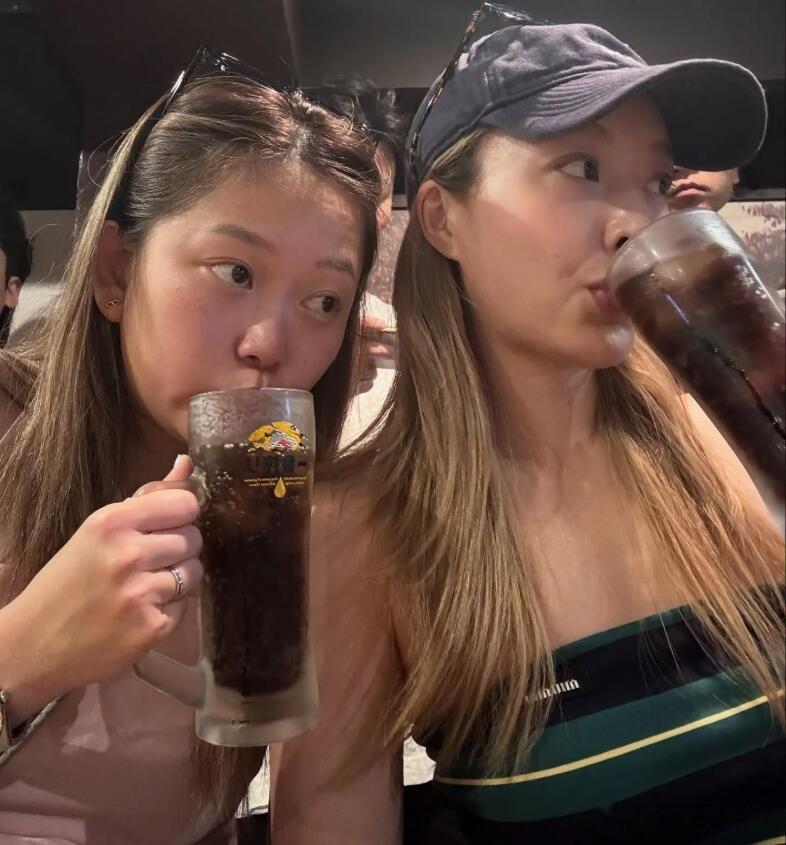 陈滢晒比坚尼美照引热议 与绯闻男友亲密互动再掀波澜