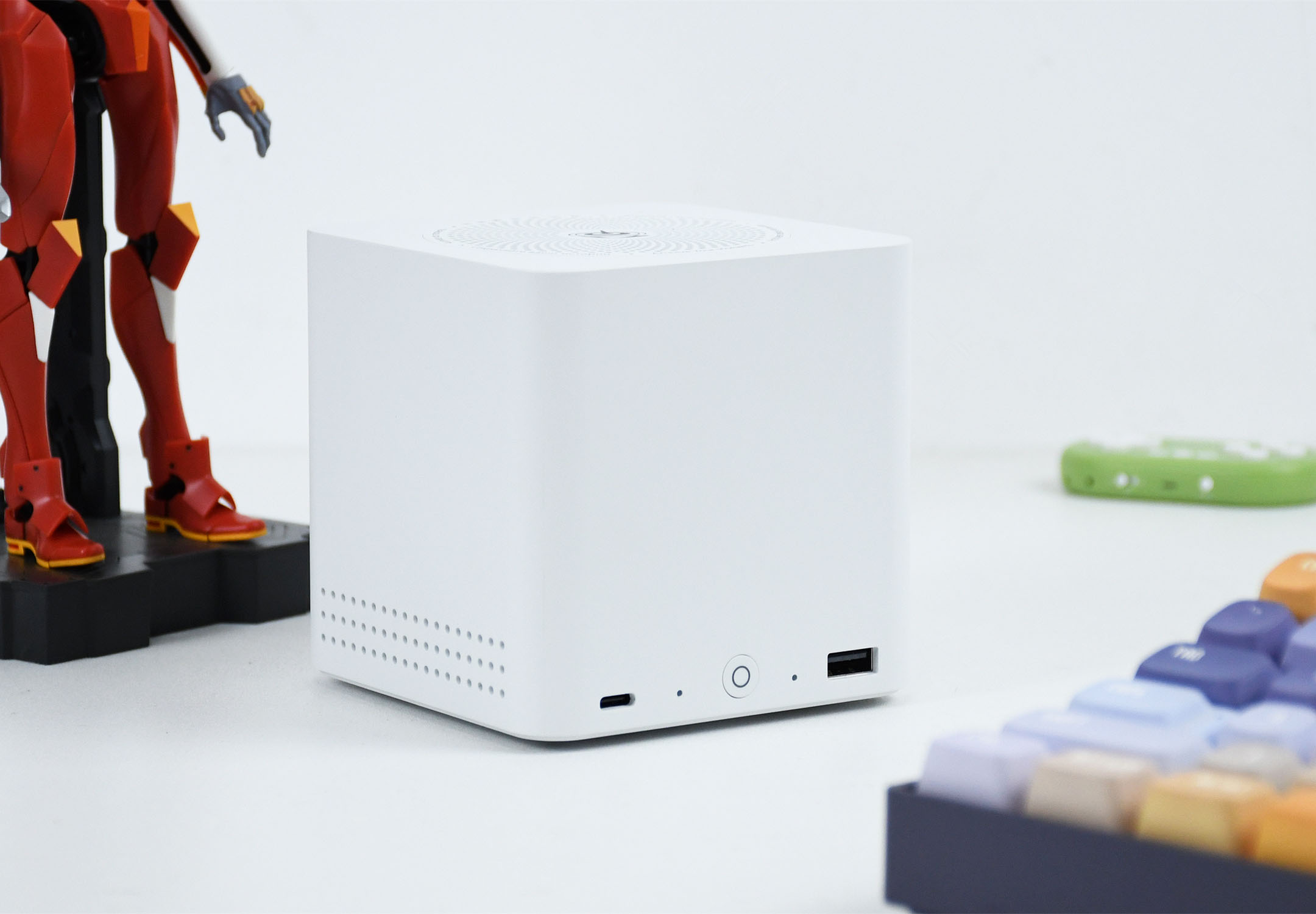 能安裝6塊硬盤！千元價位的“NAS型”迷你電腦：零刻ME mini簡評