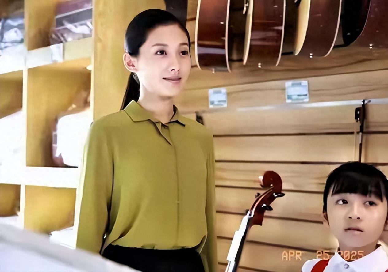 明明长相平平却资源不断，李幼斌都愿意做配，她到底有什么魅力？