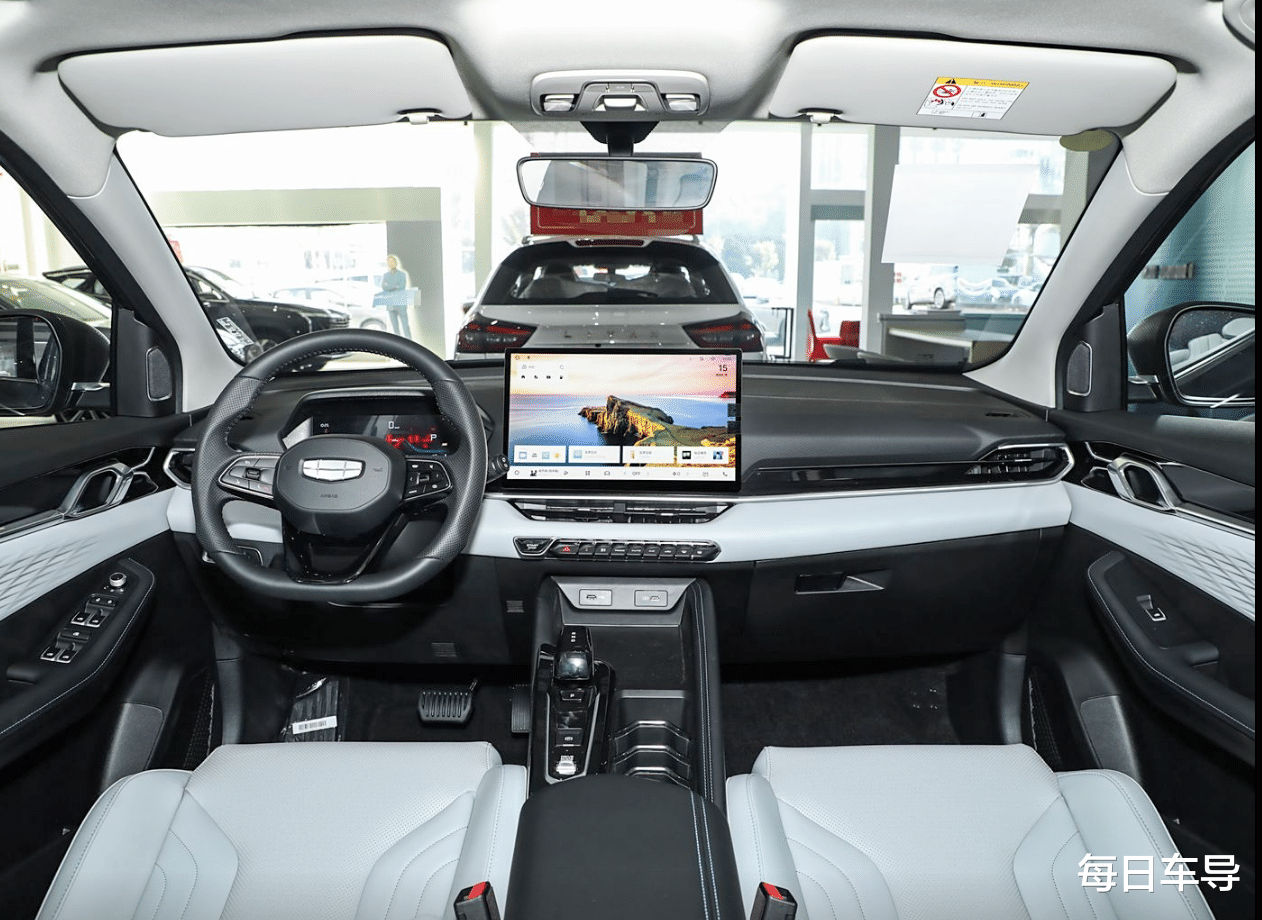 月销14258台，吉利又一款燃油SUV成为“黑马”，顶配还不到10万