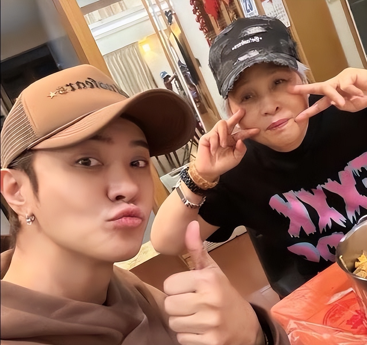 曝罗志祥已立好遗嘱，每次治疗都强撑笑容，只愿妈妈能好好活下去