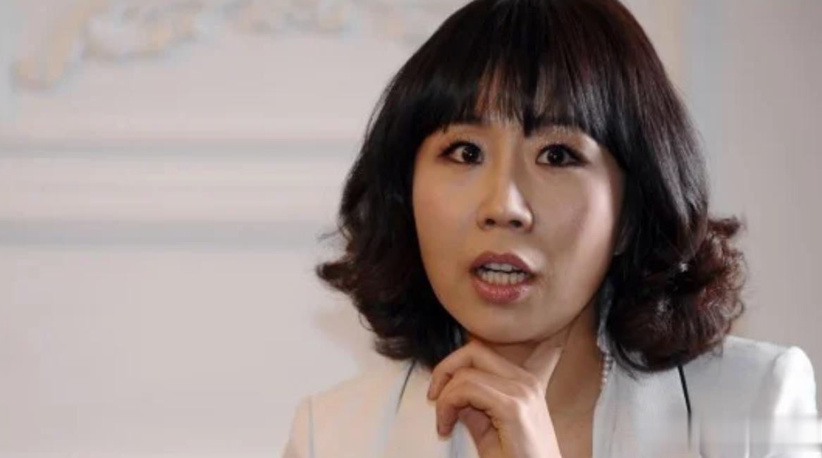 韩国女星吐槽母亲：“刷我的卡毫不手软，花我哥的钱就不愿意”