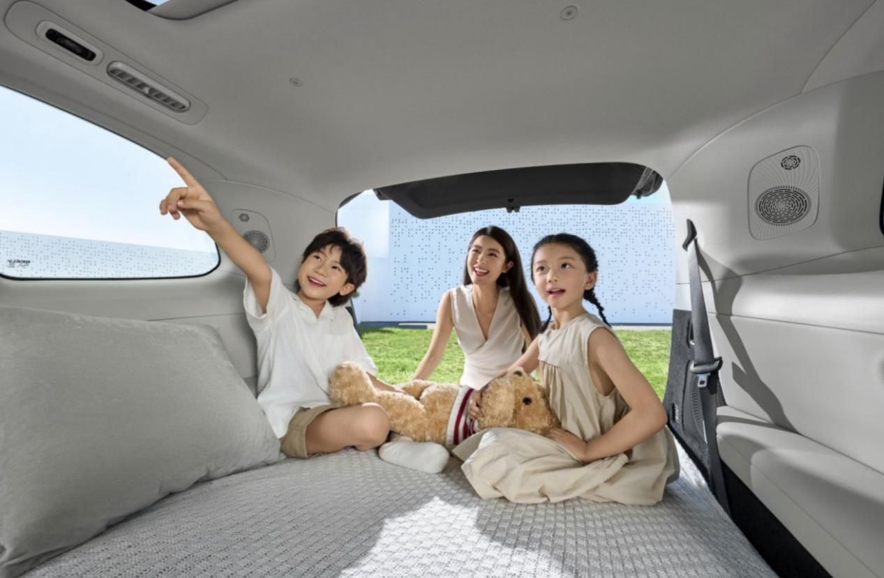 价格终于公布！吉利银河M9预售19.38万起，全系6座值得买吗？