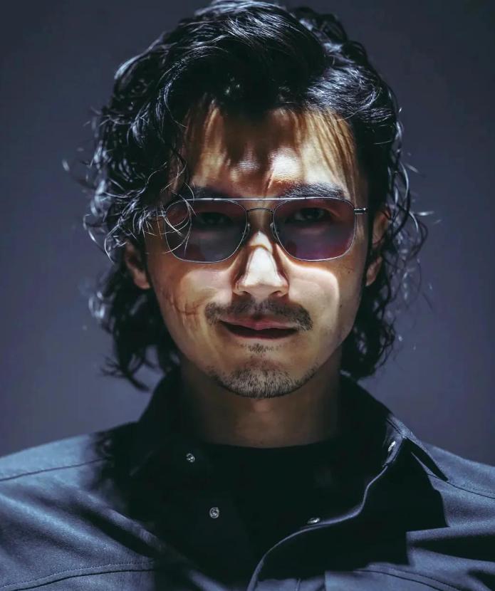 王菲也没想到，谢霆锋会因《镖人》吴京的一个举动，落得口碑暴跌