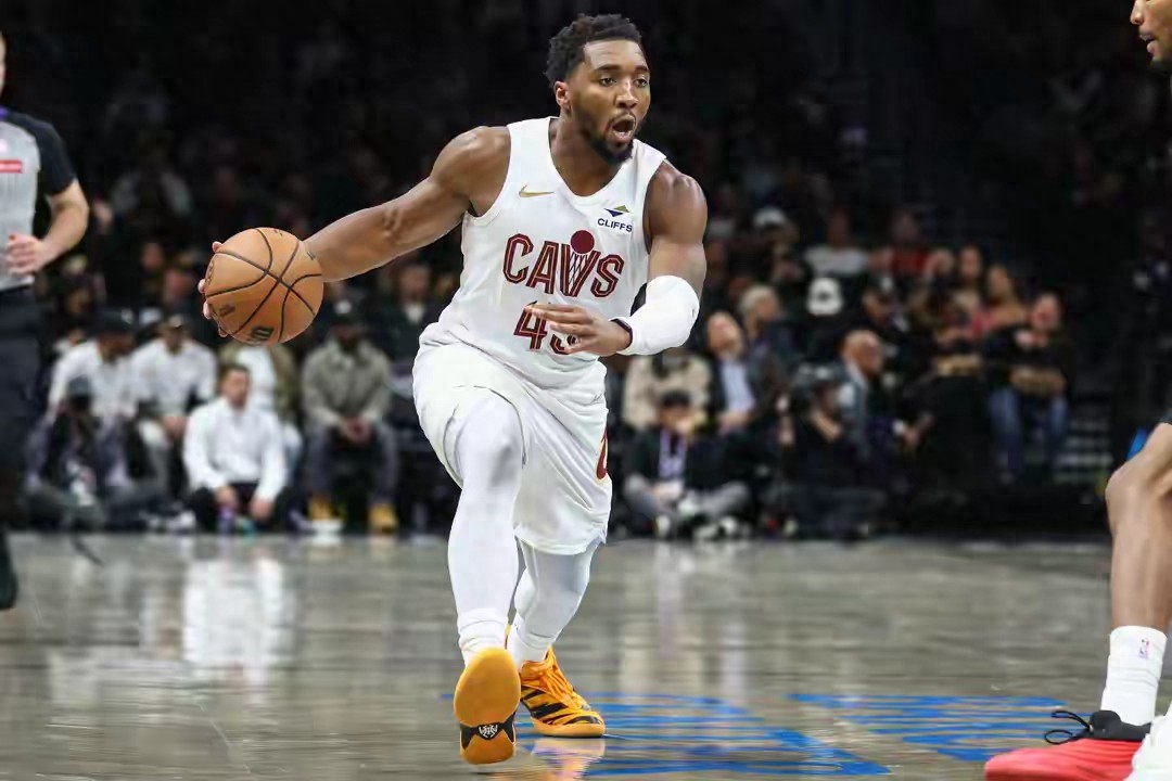 NBA最新战报：周琦前队友33分19板，雷霆造惨案，掘金大胜勇士