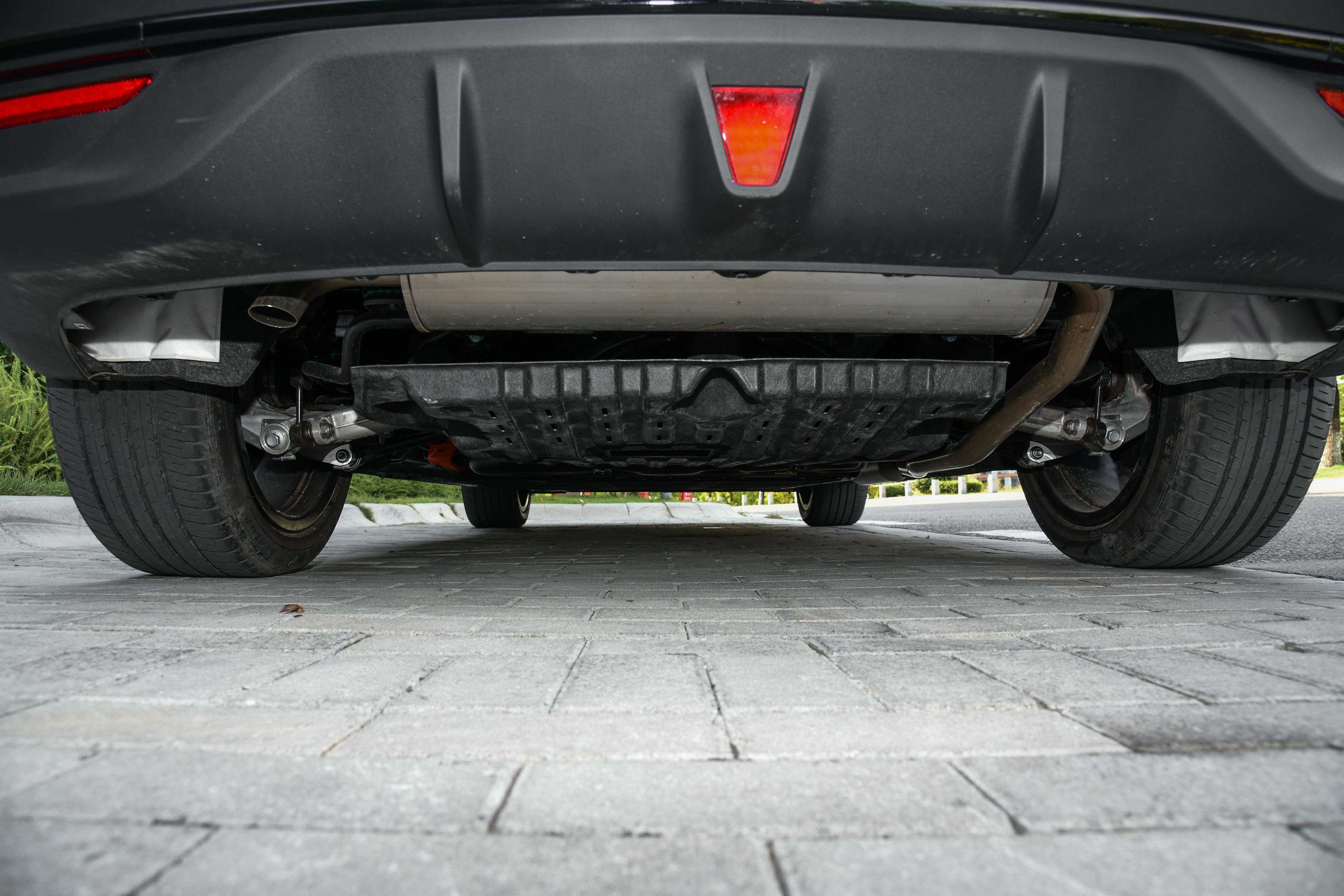 入门即高配！标配FSD悬架，2026款深蓝S07到底香不香？