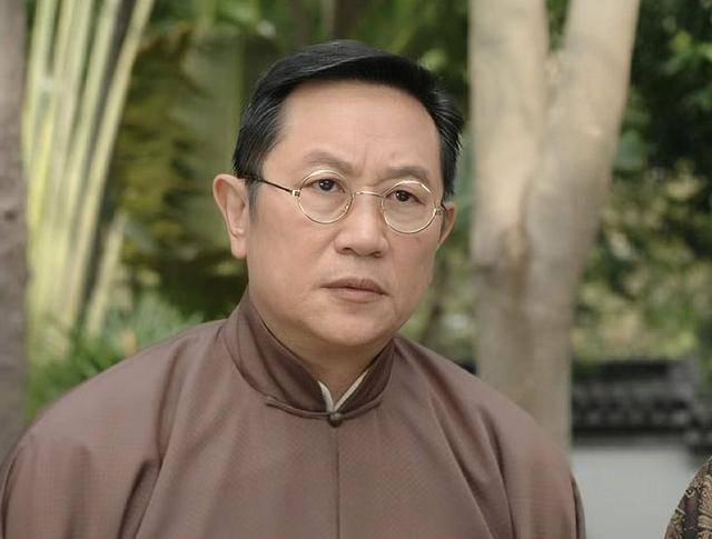 TVB老戏骨罗浩楷患病十年,靠轮椅代步坦言生存无趣