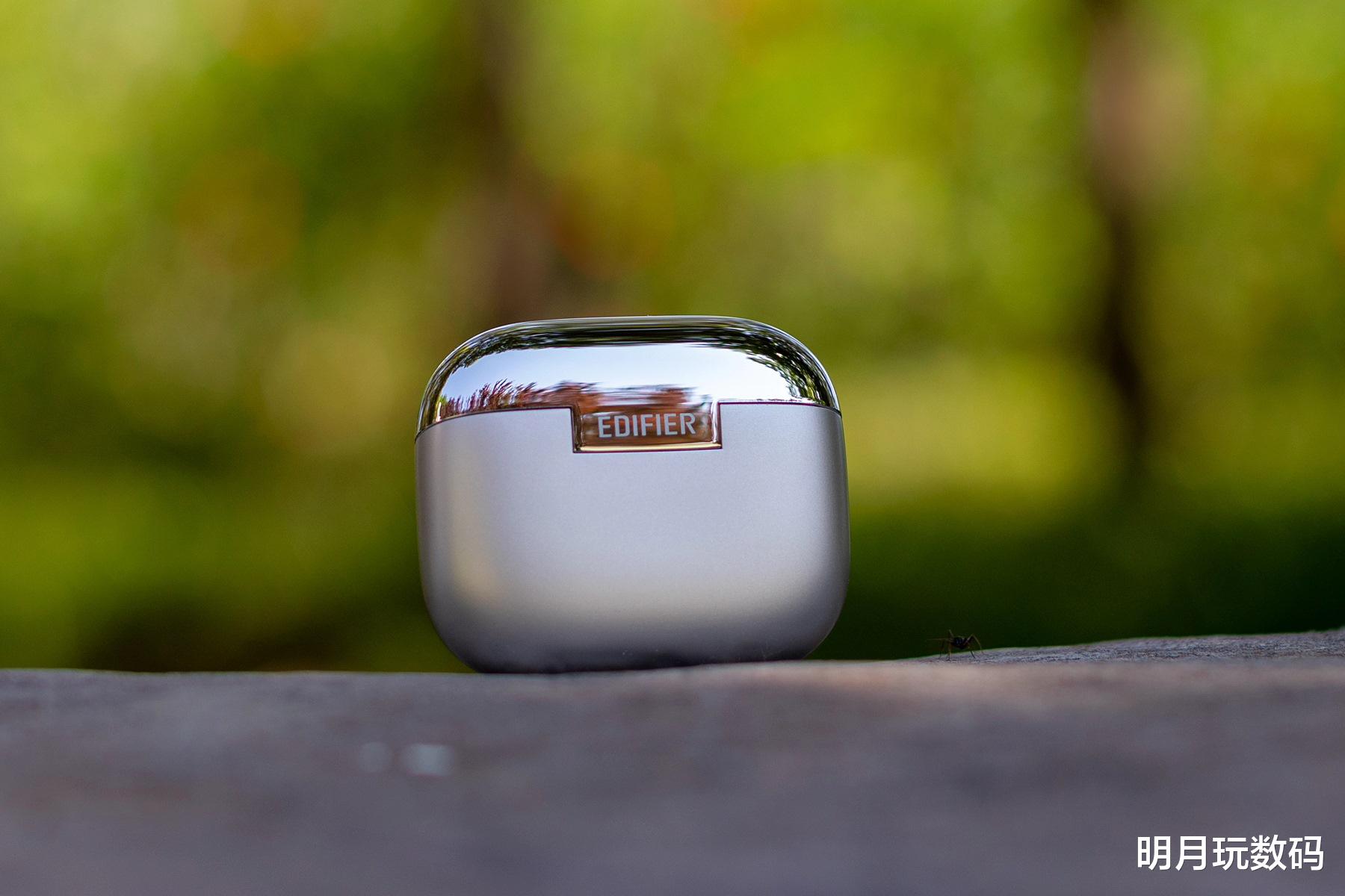 漫步者萝莉豆,会翻译的半入耳降噪耳机,功能超乎你想象