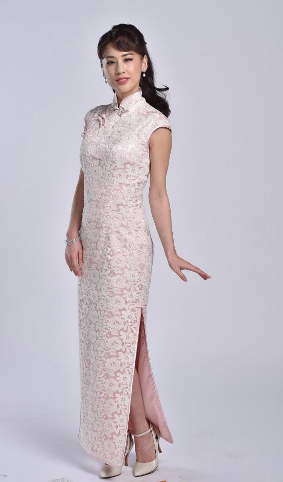 黄圣依旗袍造型