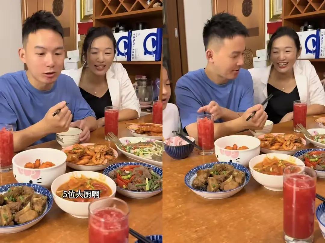 果然不出所料,谢浩男回来的第一顿饭是在许妈家,谢岳不敢多说话