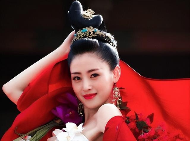 胡一天下桌，自找的。