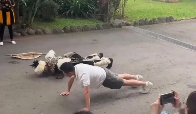 汪小菲与孩子的一次出行，竟然又在小玥玥身上看到了故人之姿！