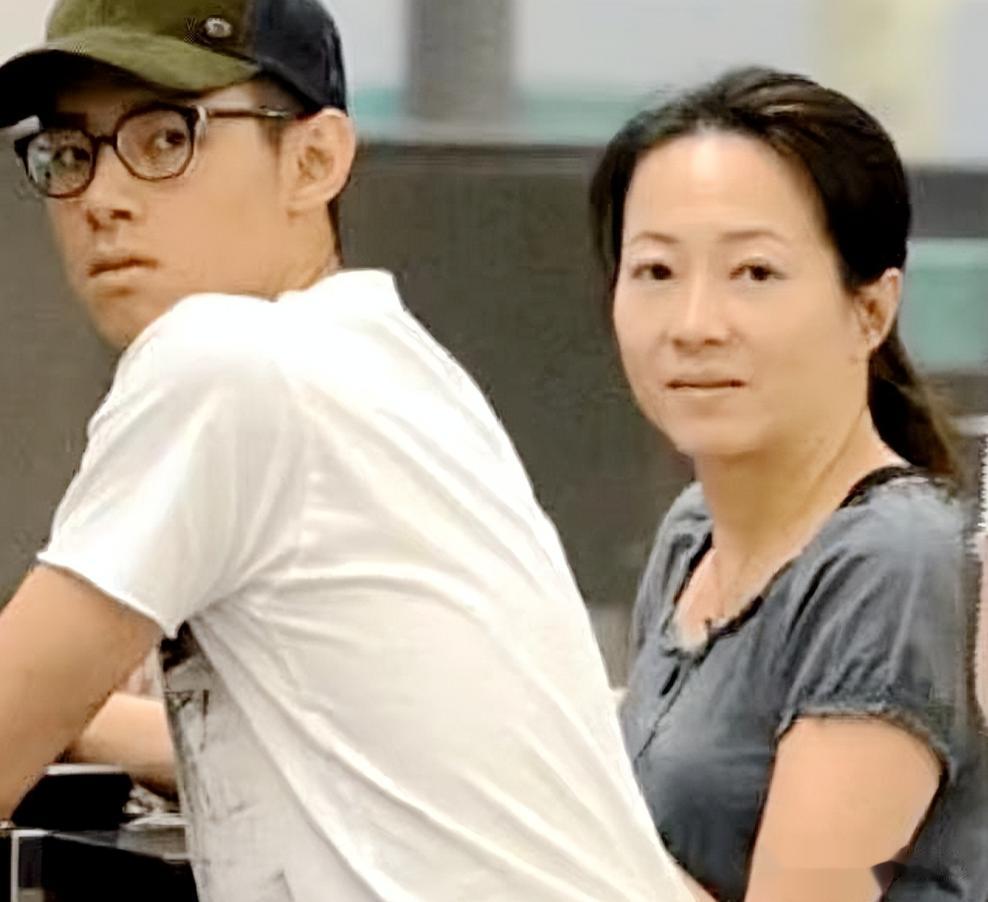 谭咏麟32岁儿子近照曝光！在加拿大任工程师，知情人透年薪过百万