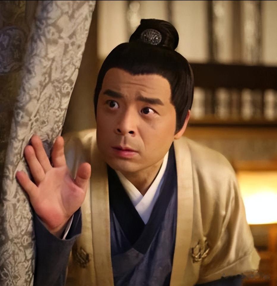 他俩原来是父子，父亲是老戏骨，他出道39年不火，今又演年代新剧