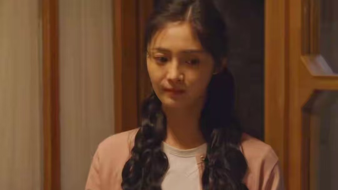 目光呆滞，台词生硬，蒋欣、童谣联手，也拯救不了他这个拖油瓶