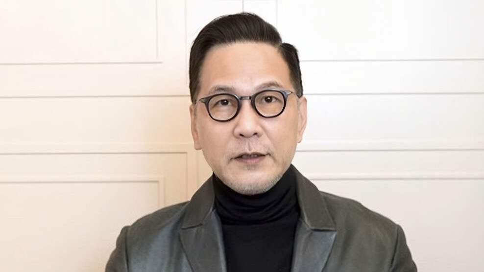 香港知名男星身材发胖，婚后坚持丁克，和妻子规定每月花费一万元