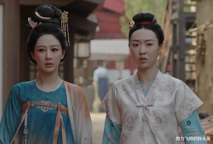 女演员的身材很重要,《锦绣芳华》中岁杨紫与管乐同框时很明显