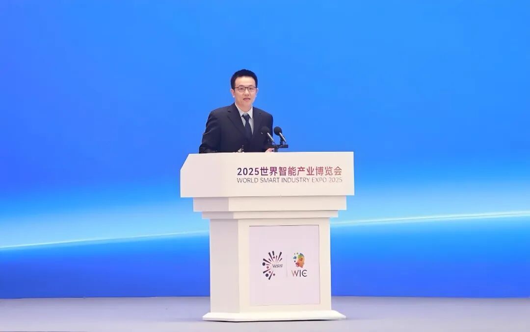 首個AI計算開放架構在重慶發布，國產智算迎來“安卓模式”