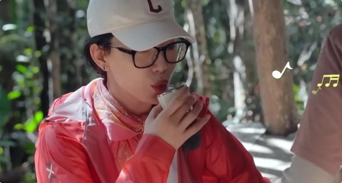 看了陈数的状态,才知道淡妆出镜也可以很优雅