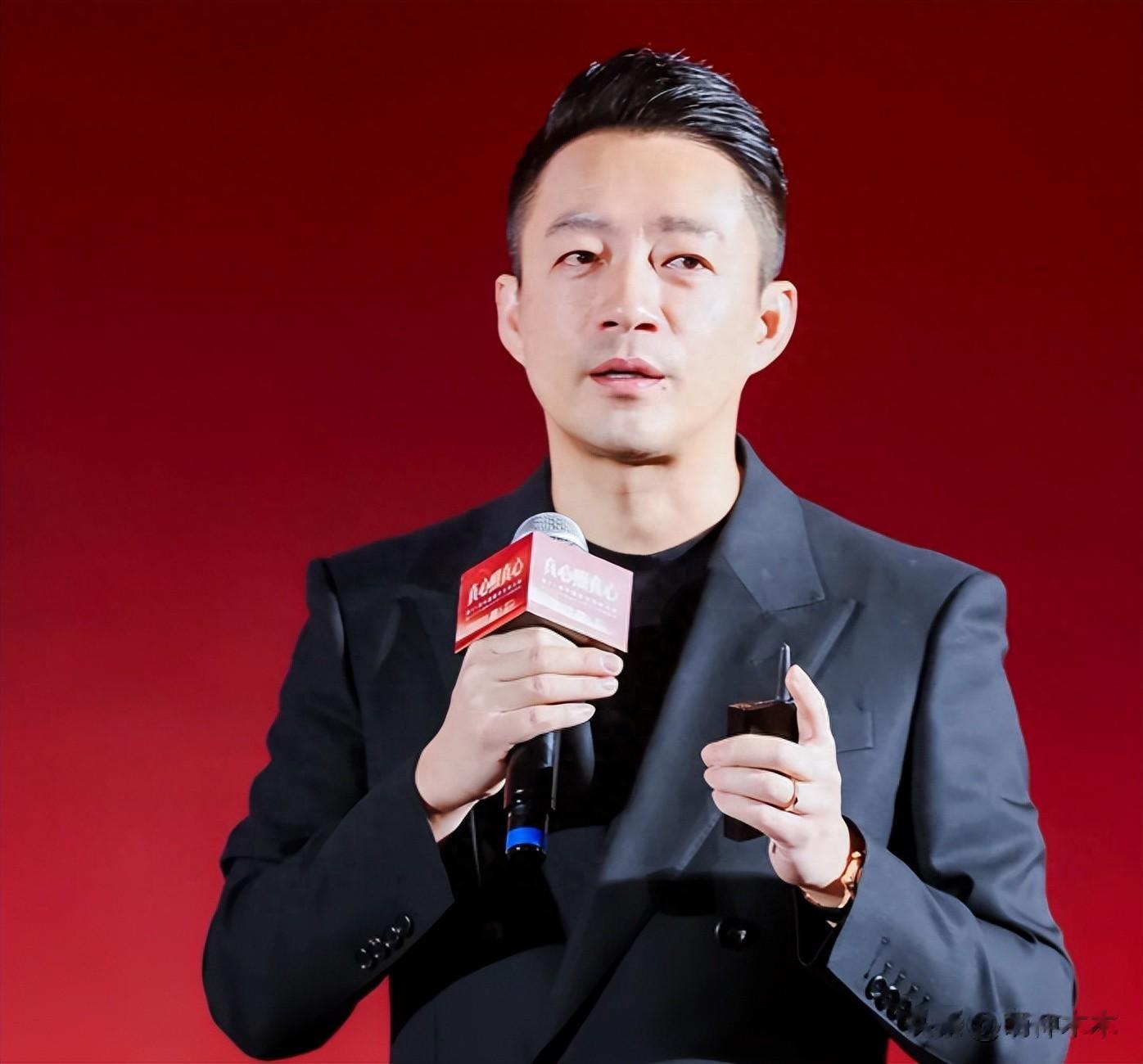 汪小菲喊话起诉副总！晒出离婚裁定书，暴露大S隐私遭痛批