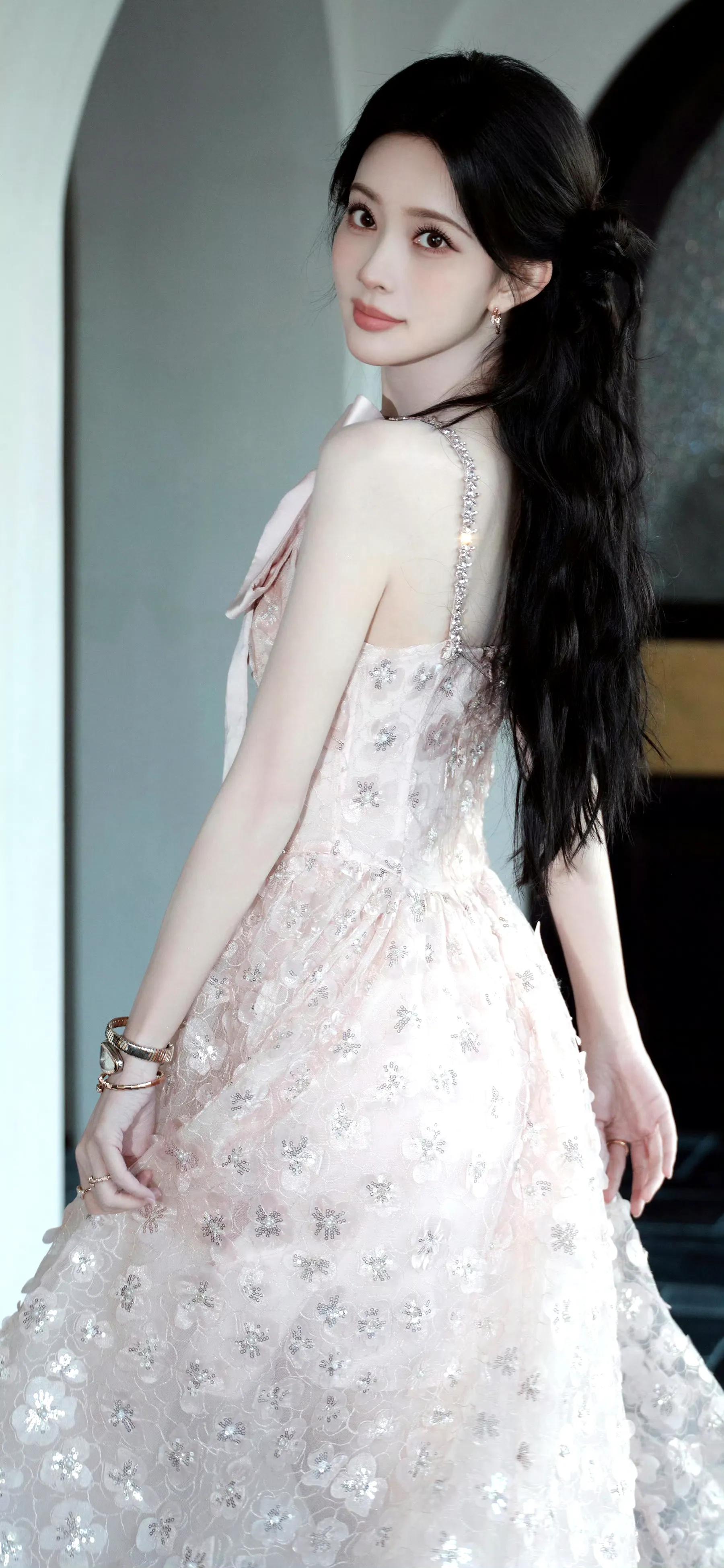 壁纸-女明星高清壁纸孟子义