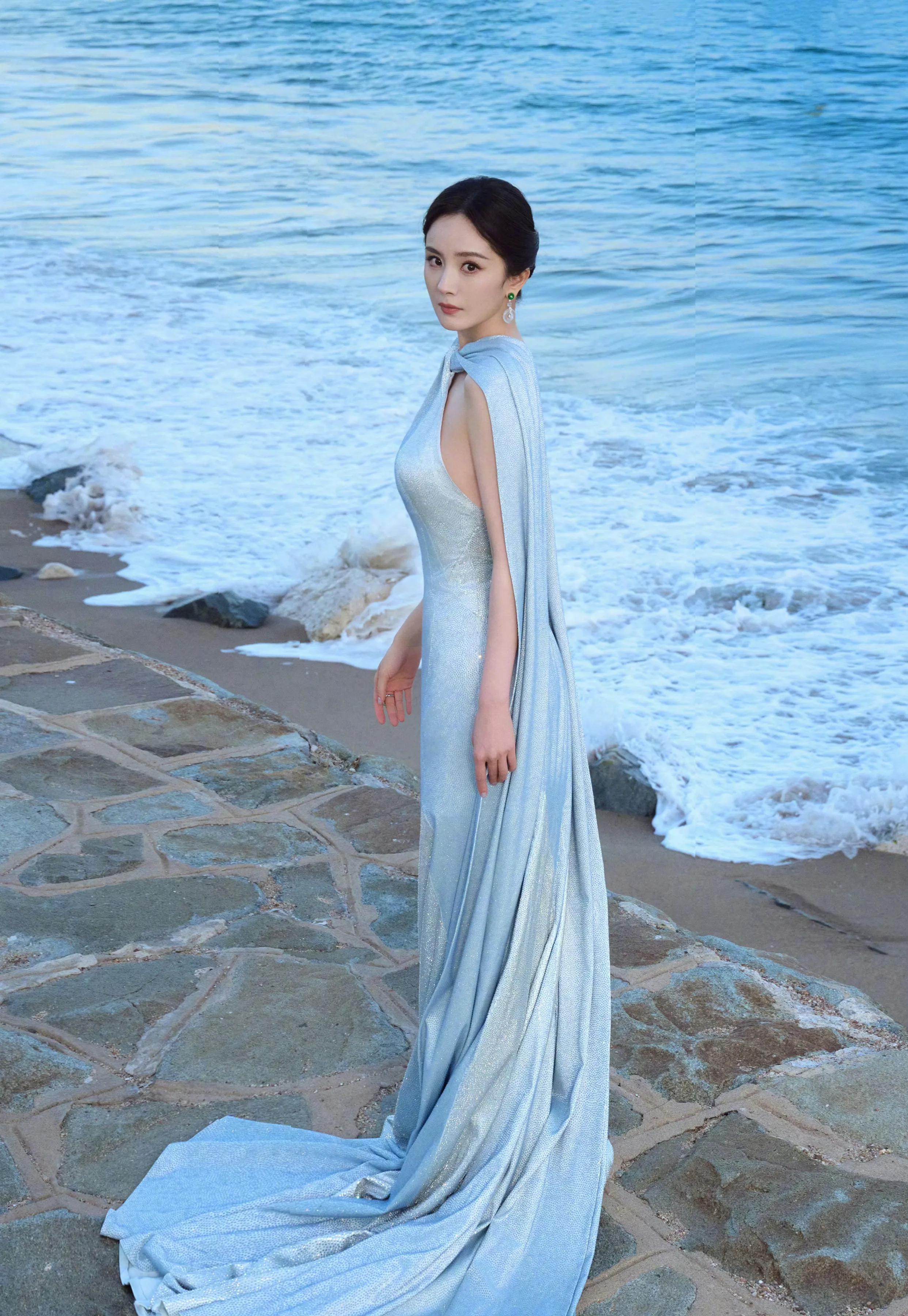 杨幂的百变红毯礼服妆造