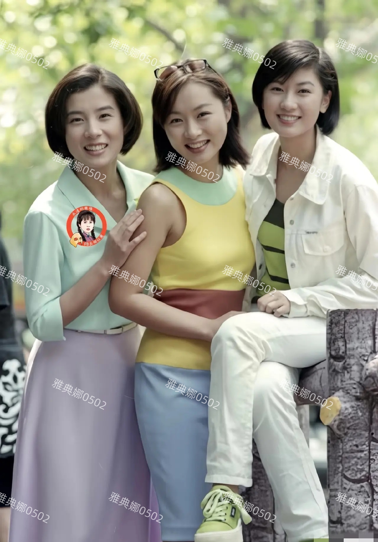 贾静雯的女儿咘咘跟她小时候长得简直一模一样，母女俩太像了!